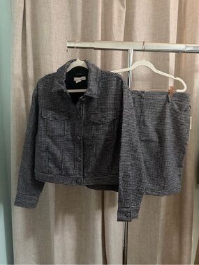 Set! cupcakes & cashmere Black and White Houndstooth Button-Up Jacket and skirt